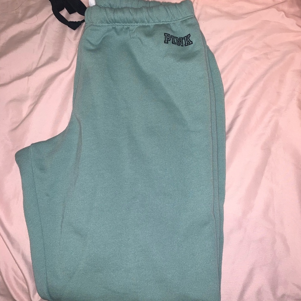 vs classic pants